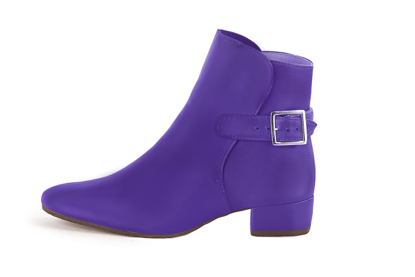 Violet purple women's ankle boots with buckles at the back. Round toe. Low block heels. Profile view - Florence KOOIJMAN